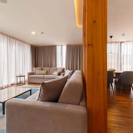 The Shipyard - Angra Angra do Heroísmo