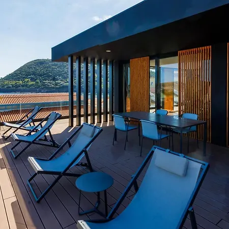 Aparthotel The Shipyard - Angra 4*