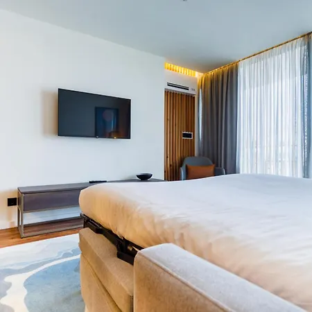 Aparthotel The Shipyard - Angra