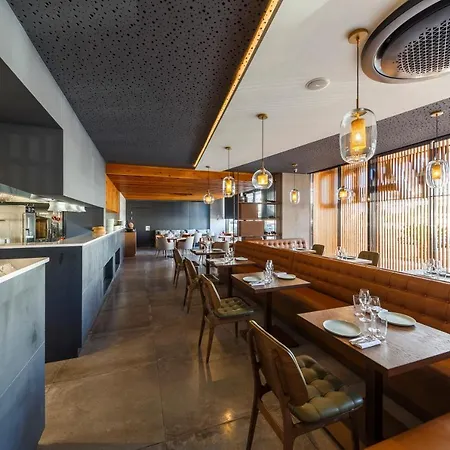 Апарт-отель The Shipyard - Angra