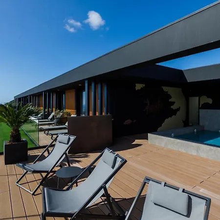 The Shipyard - Angra 4*