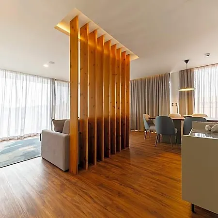 Aparthotel The Shipyard - Angra