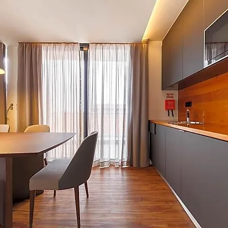 Aparthotel The Shipyard - Angra
