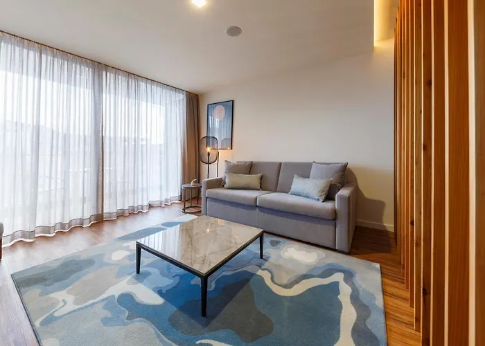 The Shipyard - Angra Angra do Heroismo