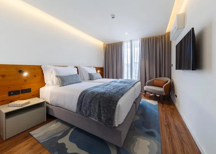 The Shipyard - Angra 4*