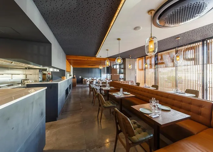 Hotel apartamentowy The Shipyard - Angra