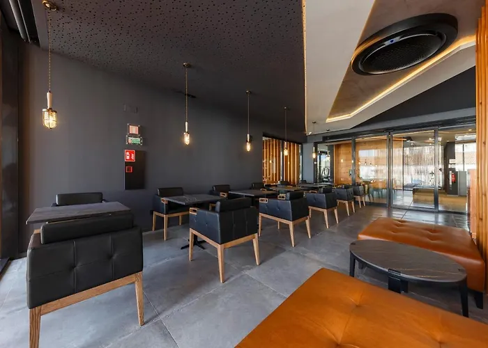 The Shipyard - Angra 4*