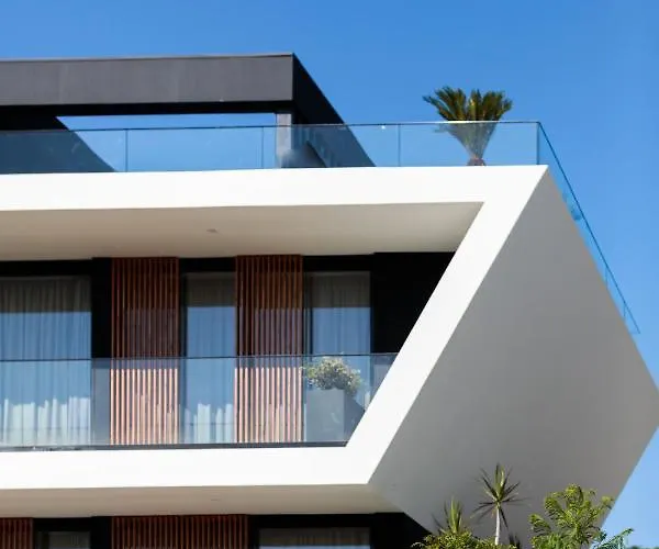 The Shipyard - Angra 4*