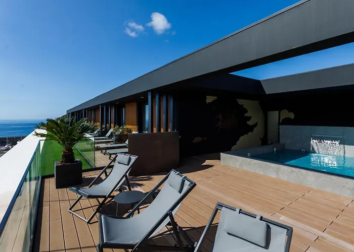 The Shipyard - Angra 4*